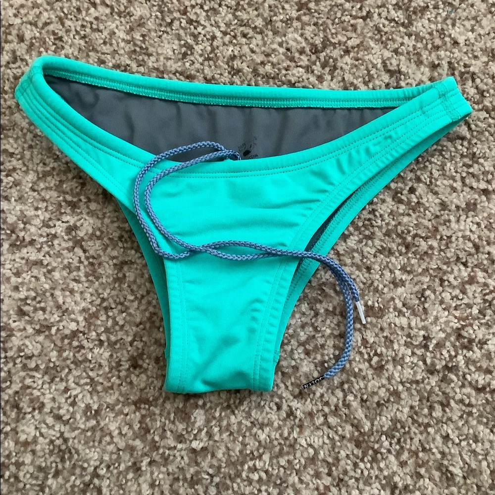 Jolyn bottoms